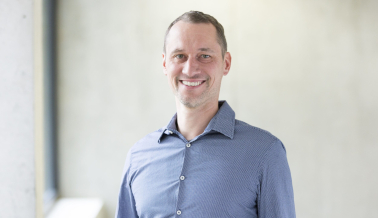 Dr. Lars Schlenker